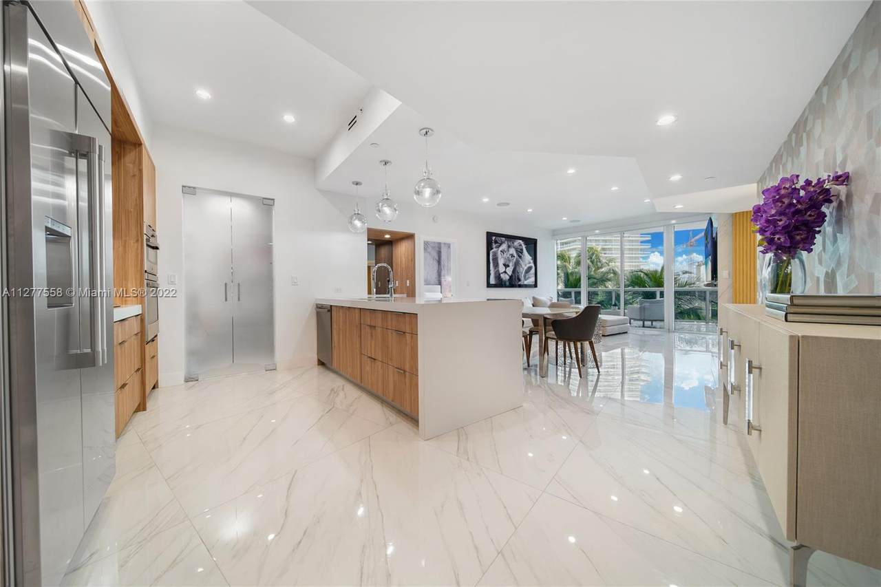 400 Alton Rd - Photo 1