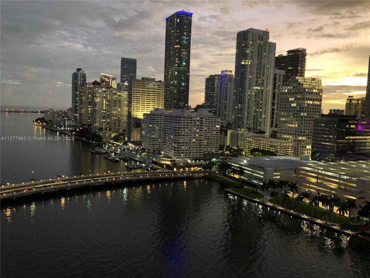 701 Brickell Key Blvd - Photo 1