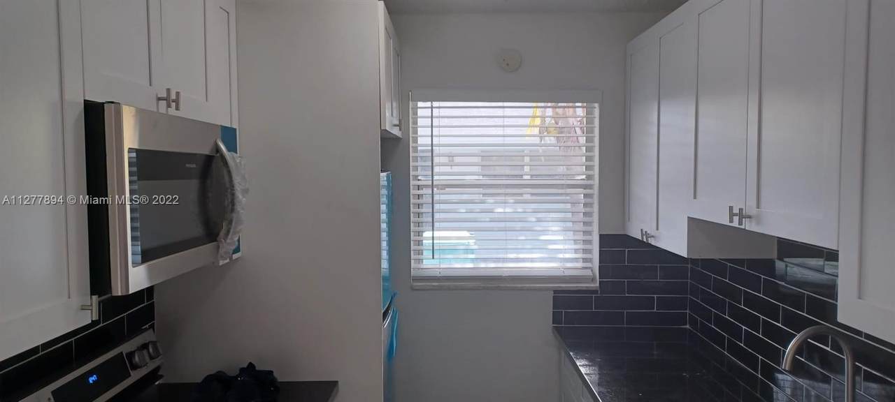 405 23rd Ave - Photo 1
