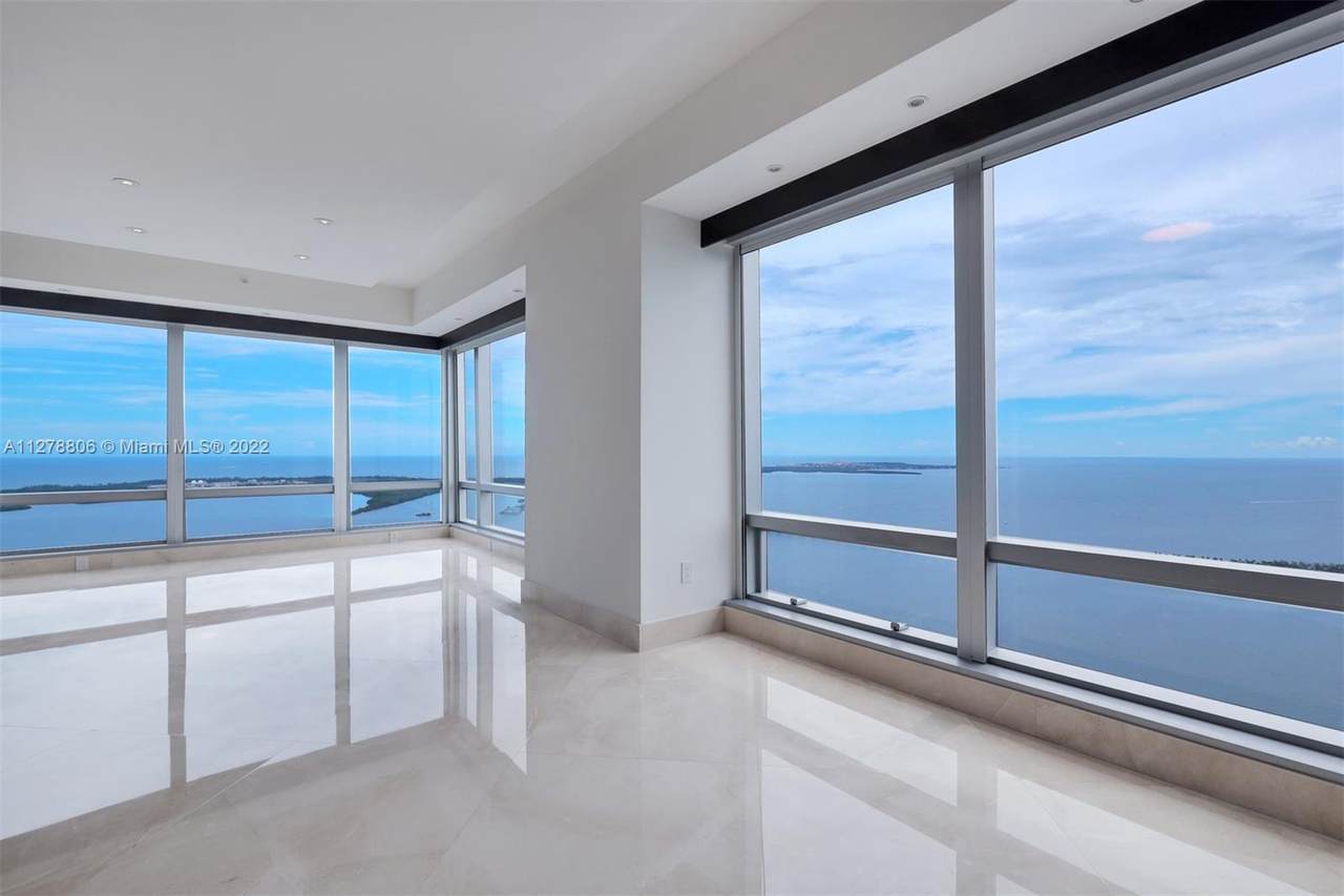 1425 Brickell Ave - Photo 1