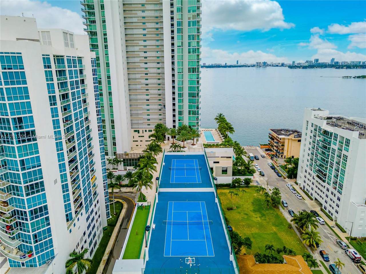 https://bt-photos.global.ssl.fastly.net/miami/1280_boomver_1_A11281755-2.jpg
