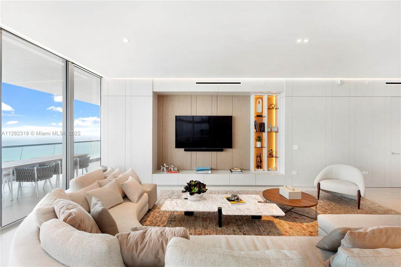 18501 Collins Ave - Photo 1