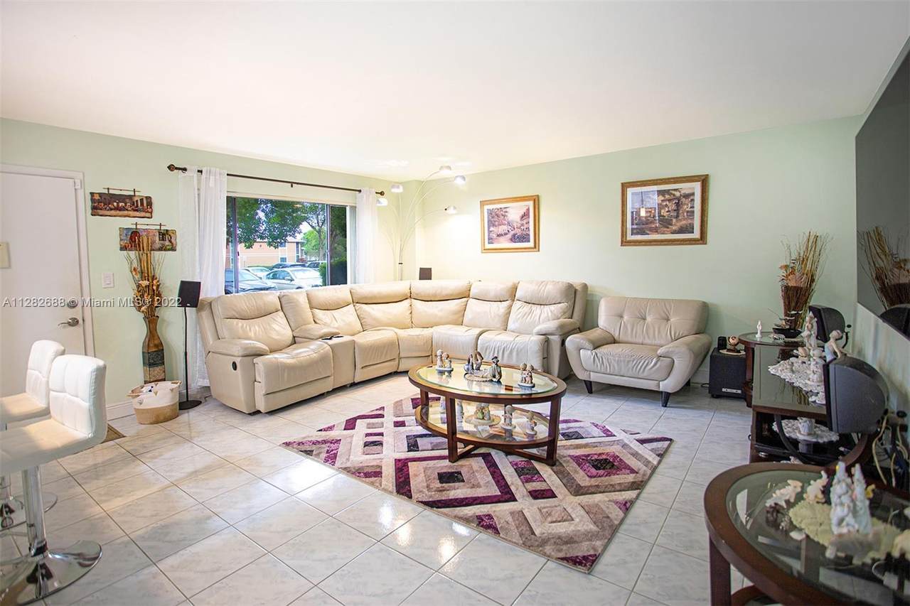 7506 Ashmont Cir - Photo 1
