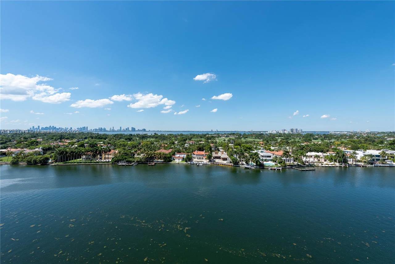 5600 Collins Ave - Photo 1