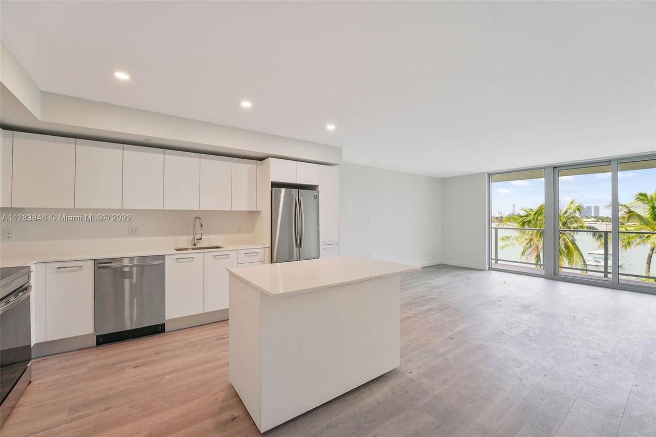 1500 Bay Rd - Photo 1