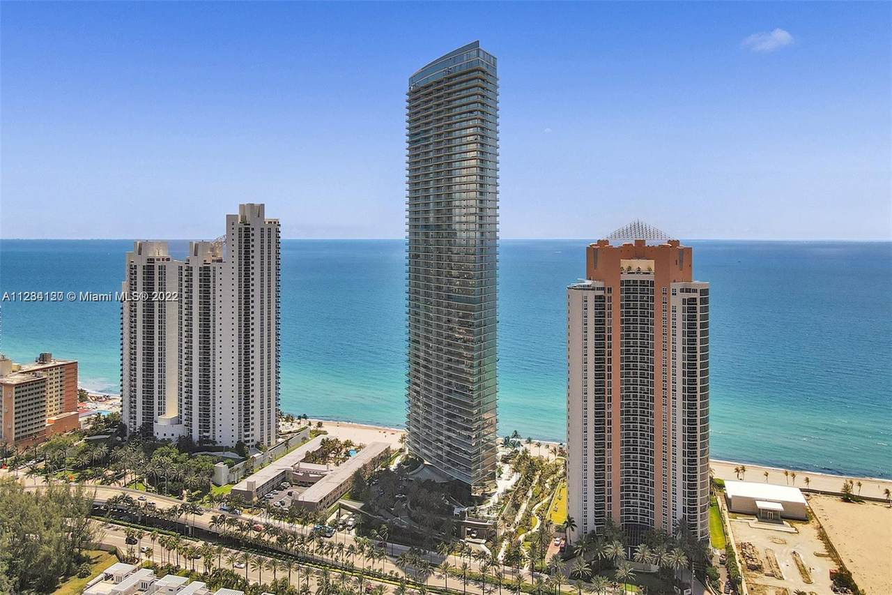 18975 Collins Ave - Photo 1