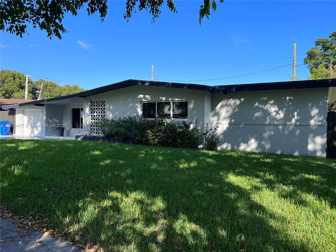 18611 Lenaire Dr - Photo 1