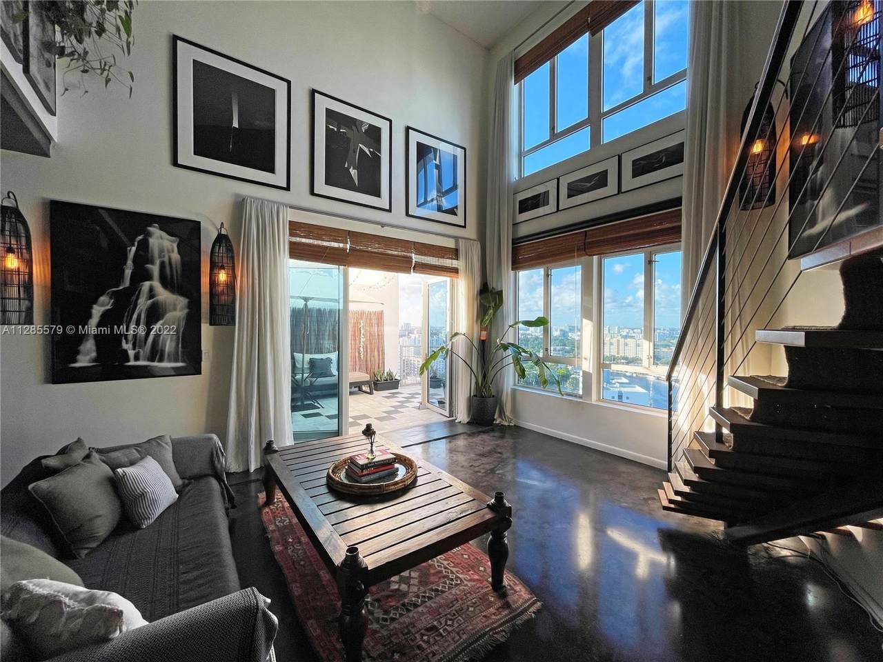 10 South River Dr - Photo 1
