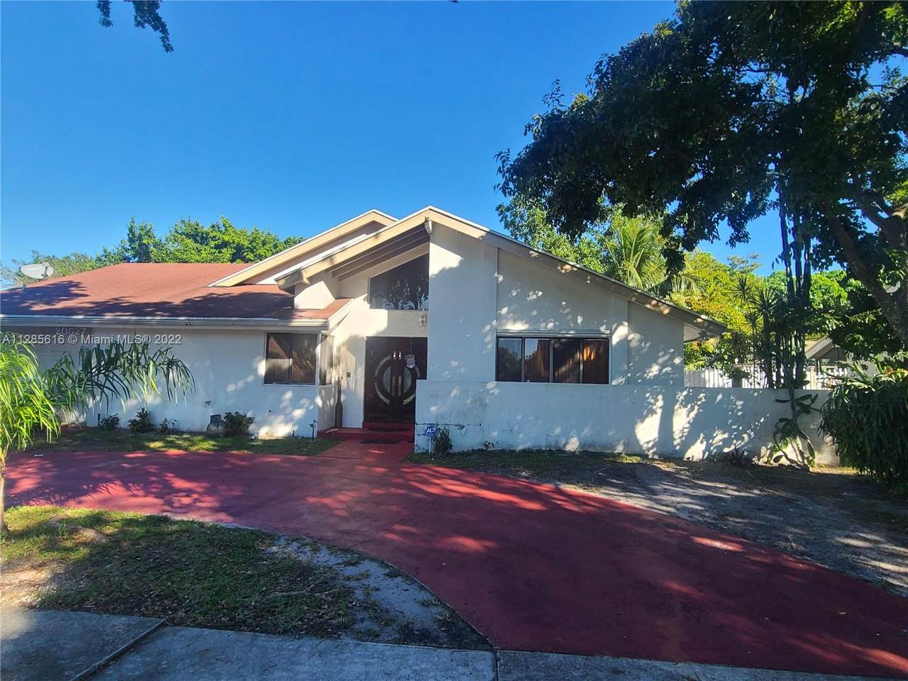 20527 9th Pl - Photo 1