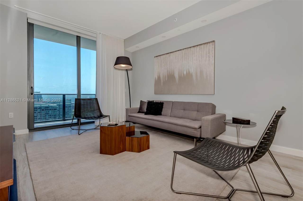55 9th St - Photo 1
