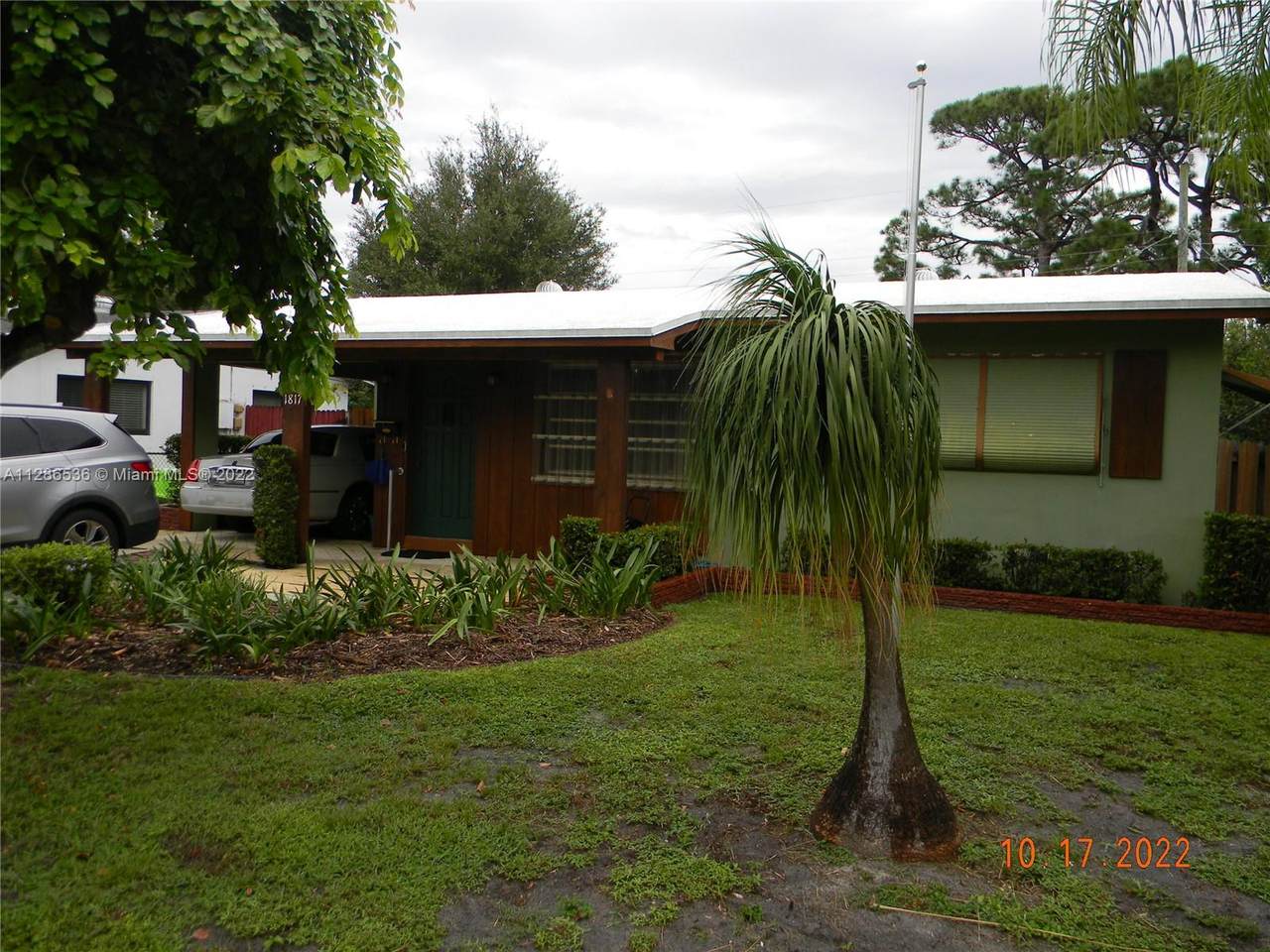 1817 11th St - Photo 1