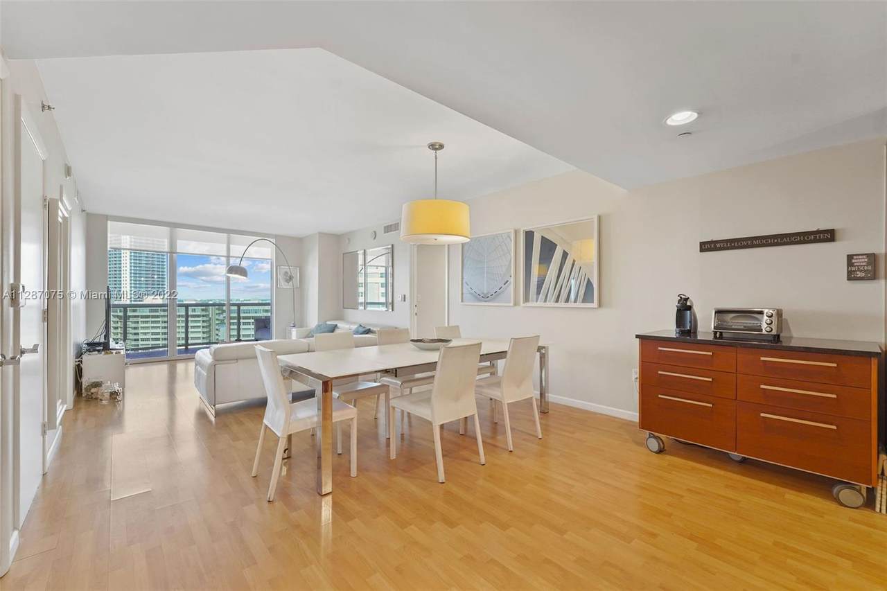 1850 Ocean Dr - Photo 1