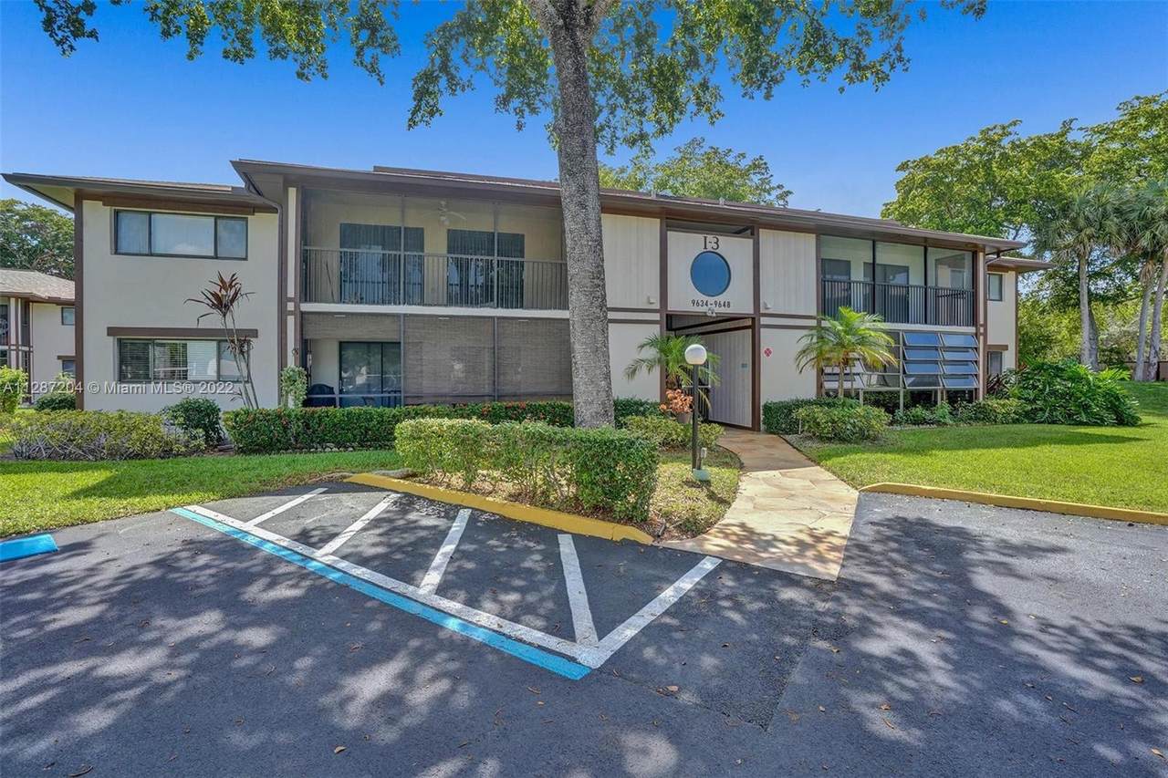 9640 Belfort Cir - Photo 1