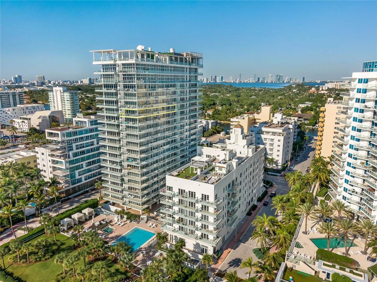 3737 Collins Ave - Photo 1