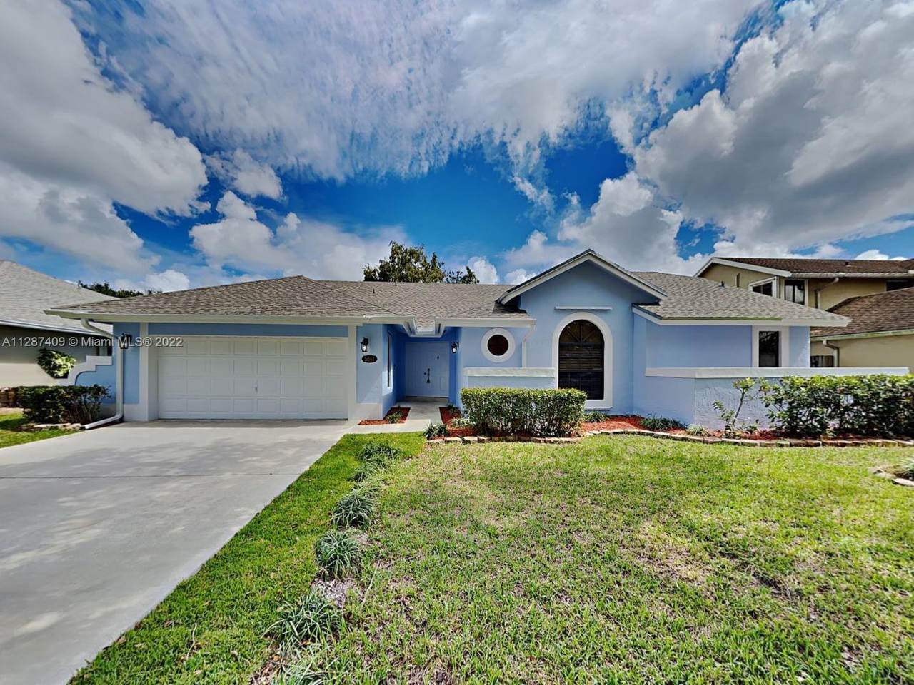 5514 89th Ave - Photo 1