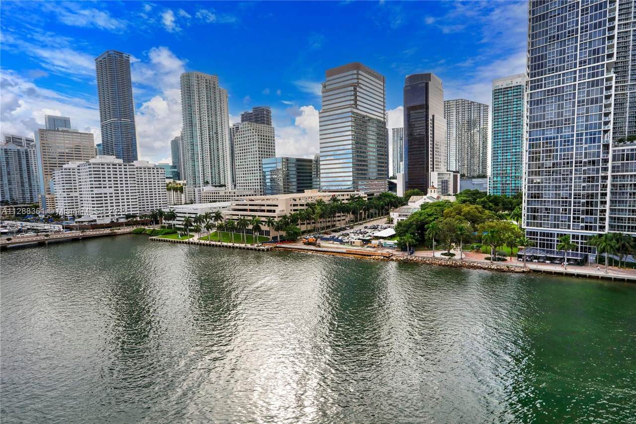 701 Brickell Key Blvd - Photo 1