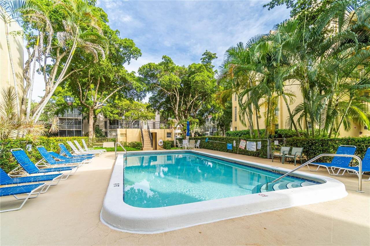 471 Pine Island Rd - Photo 1