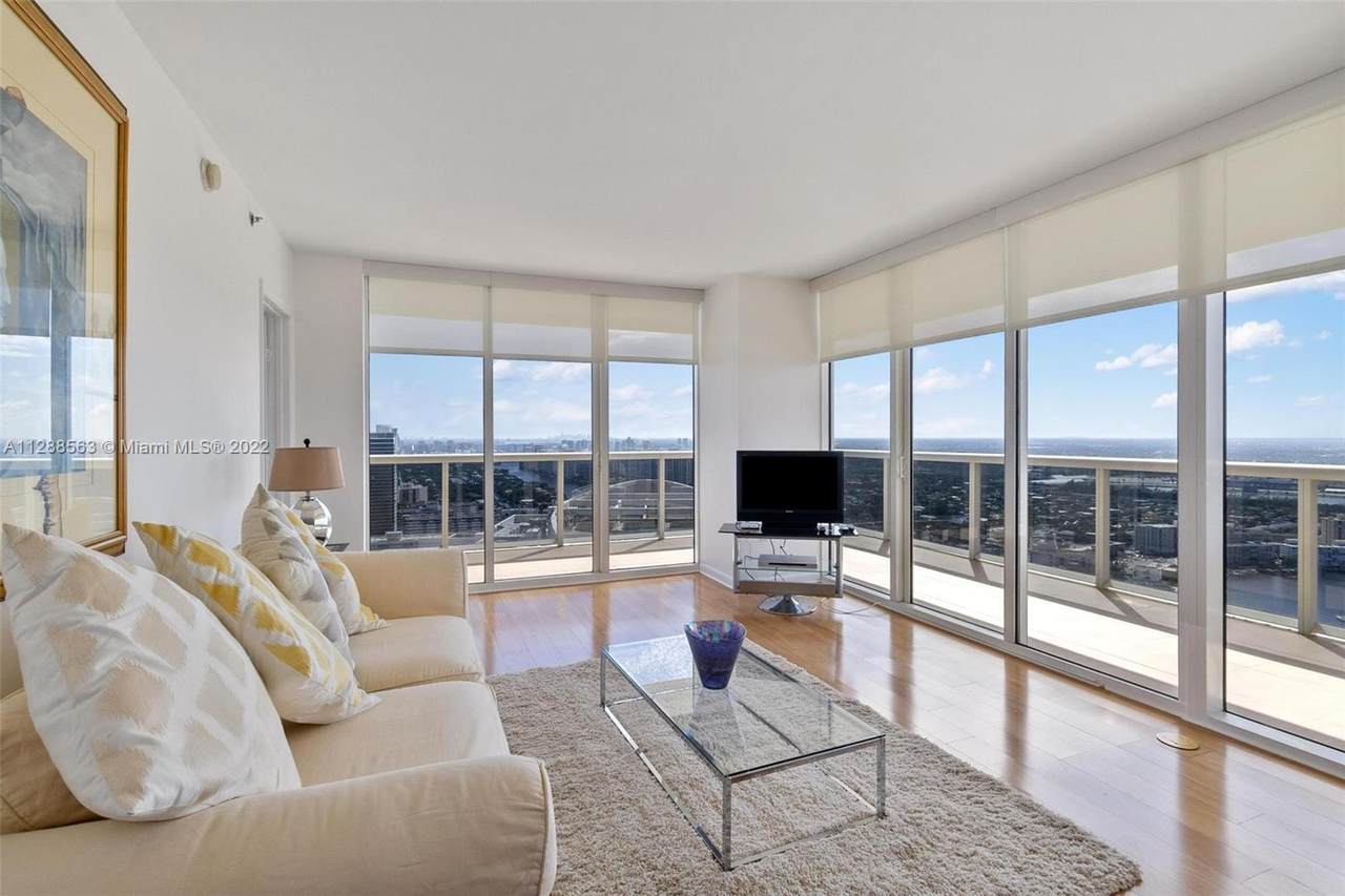 1830 Ocean Dr - Photo 1