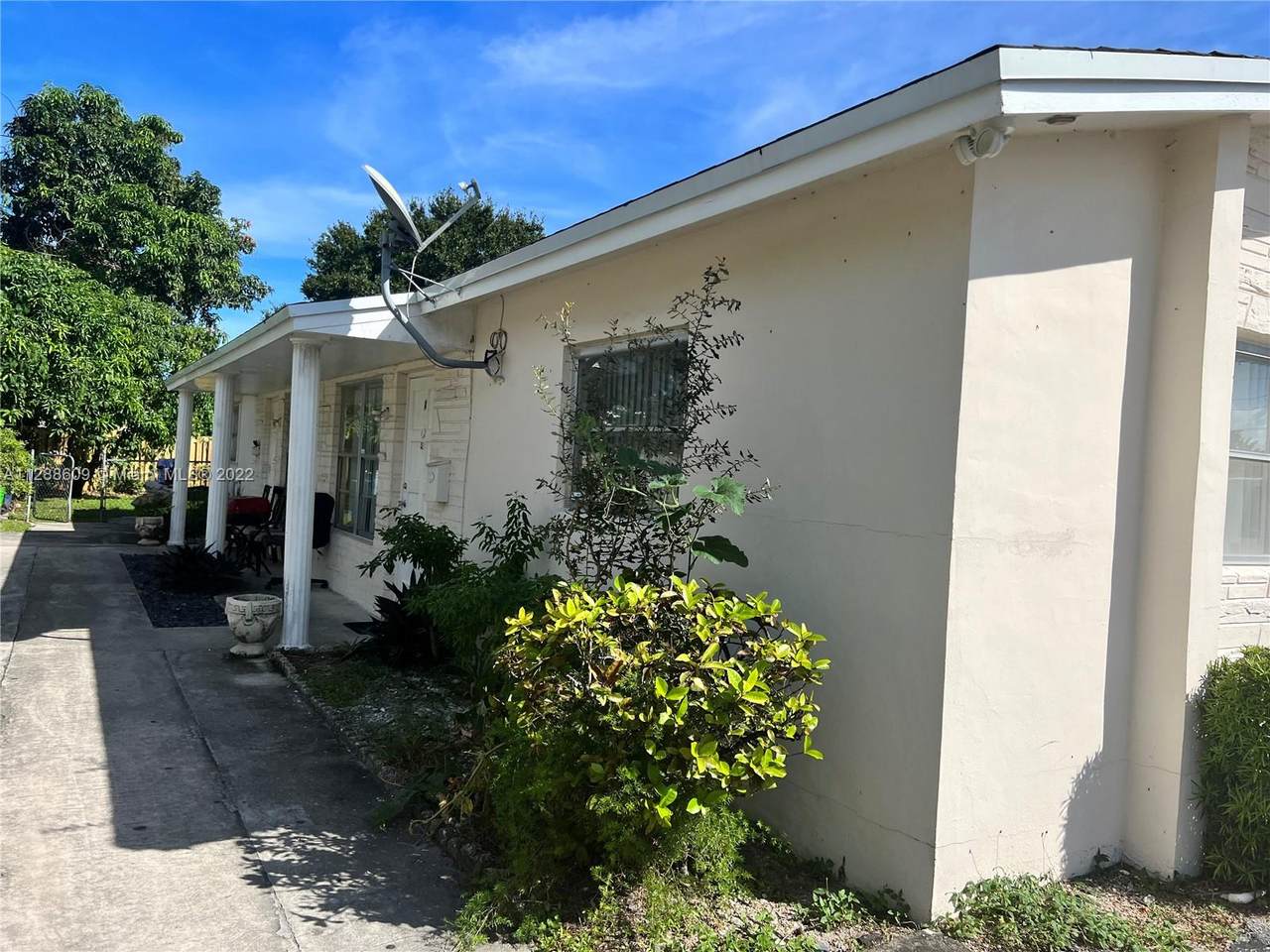 1870 59th Ave - Photo 1
