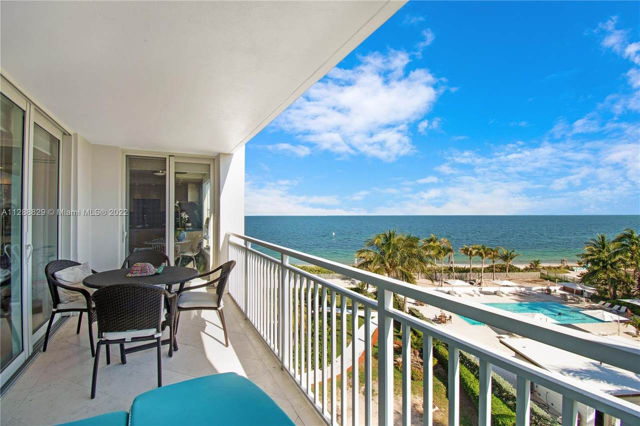613 Ocean Dr - Photo 1