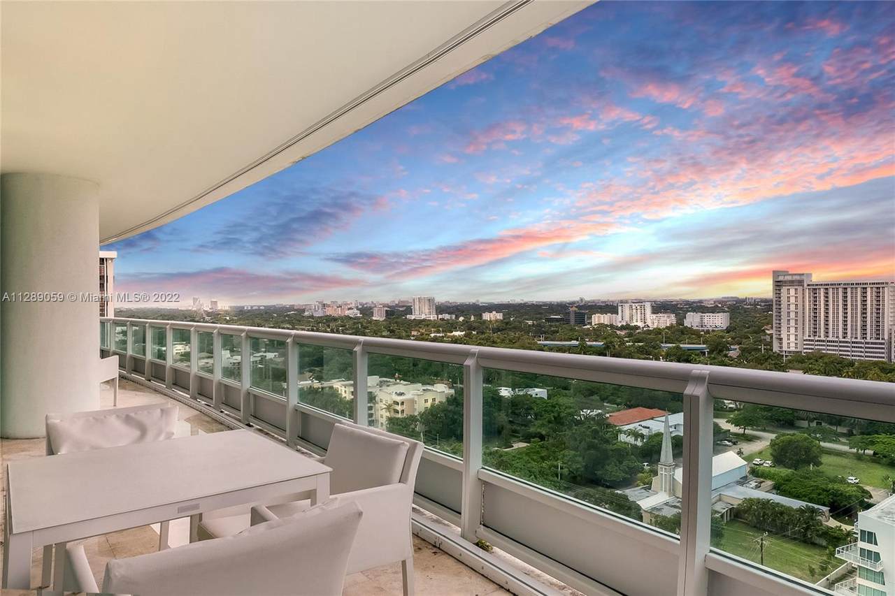 1643 Brickell Ave - Photo 1