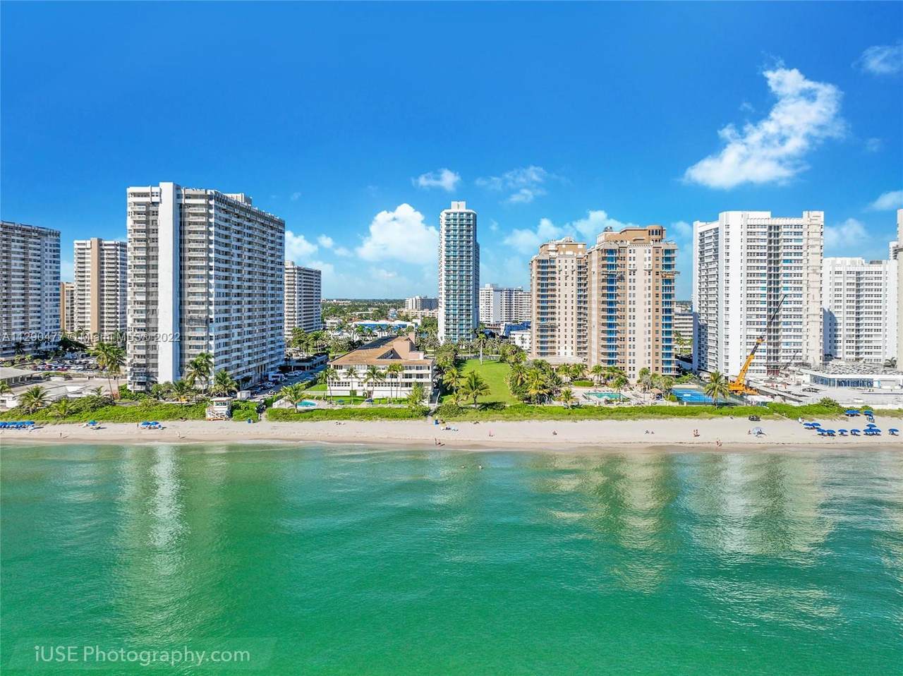 1945 Ocean Dr - Photo 1