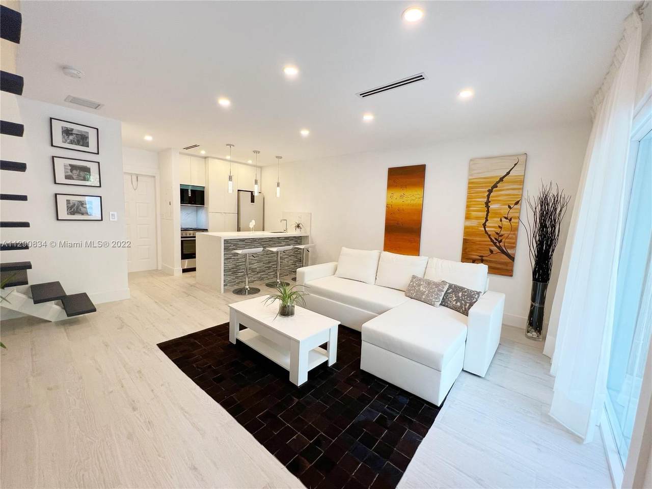 798 Crandon Blvd - Photo 1