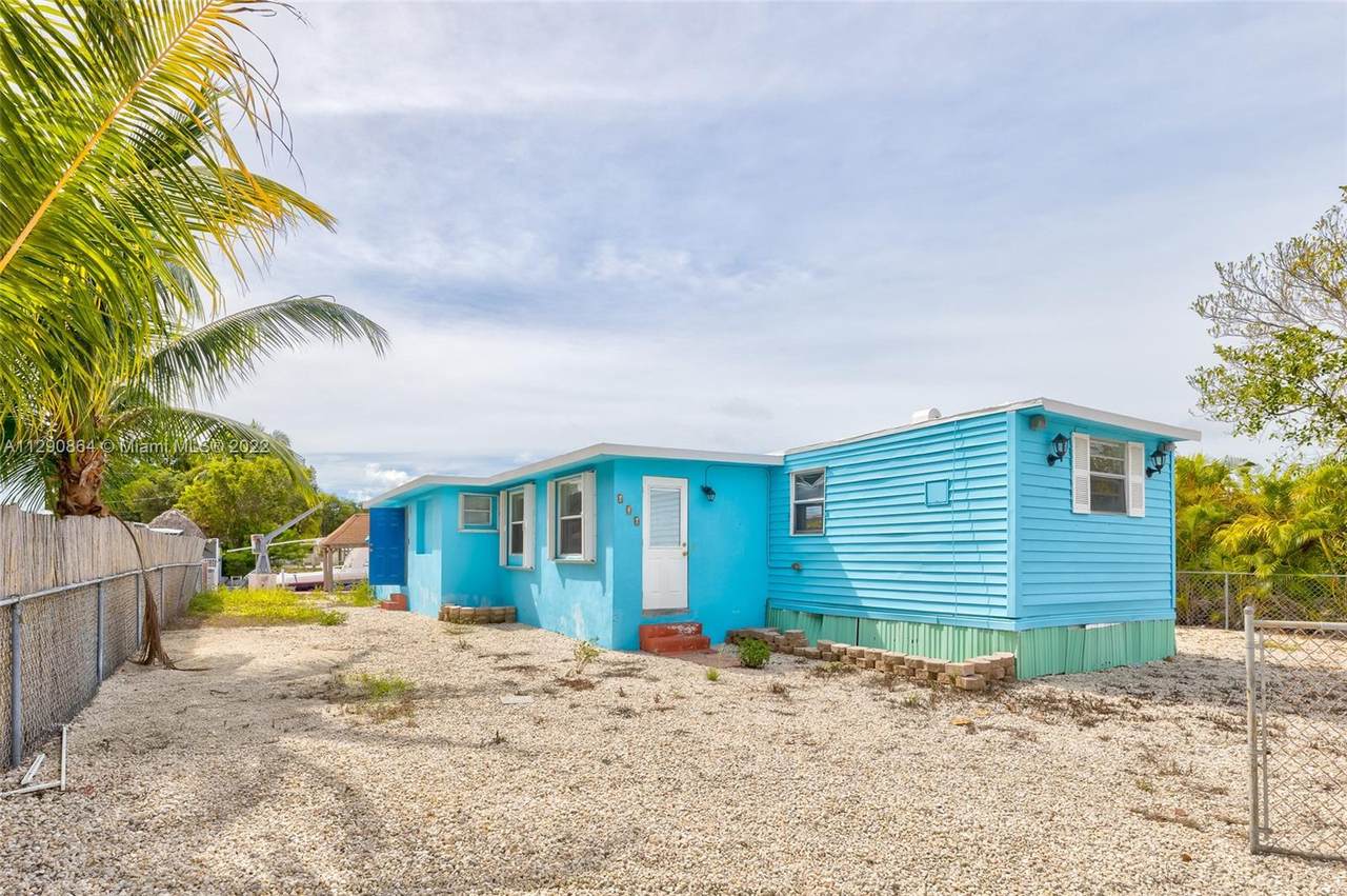 426 Bahia Honda Rd - Photo 1