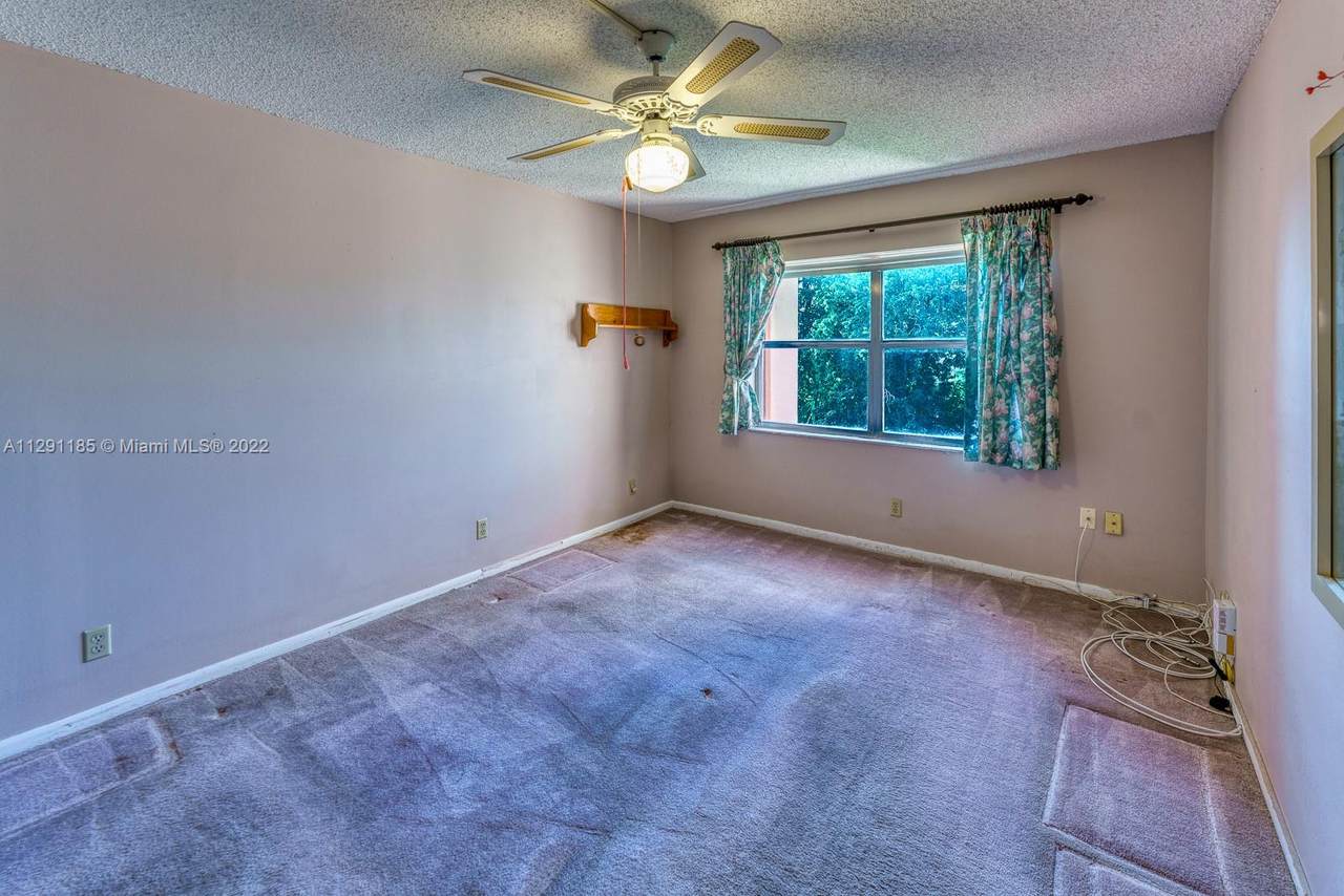 9460 Sunrise Lakes Blvd - Photo 1