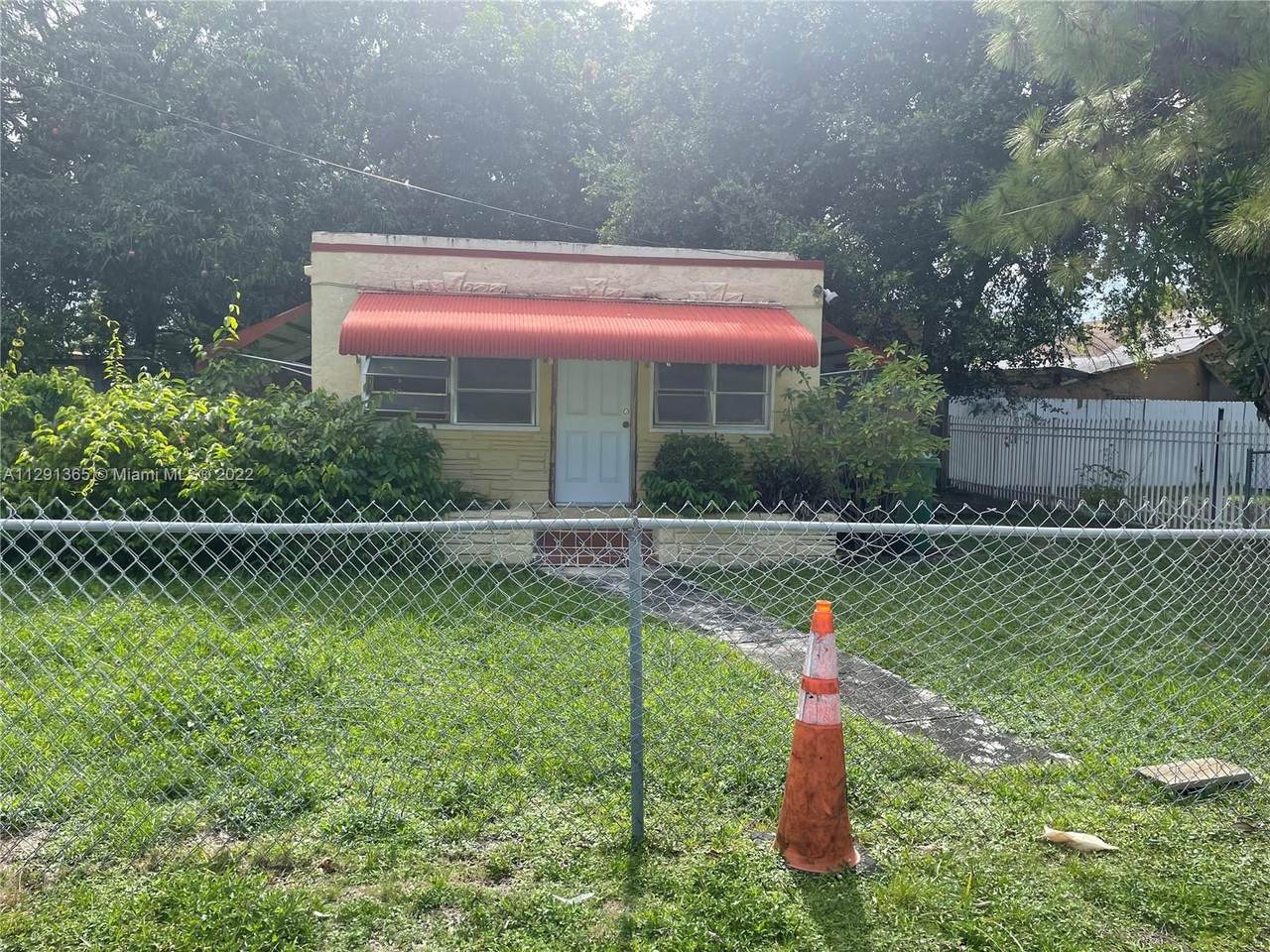 9556 5th Ave - Photo 1