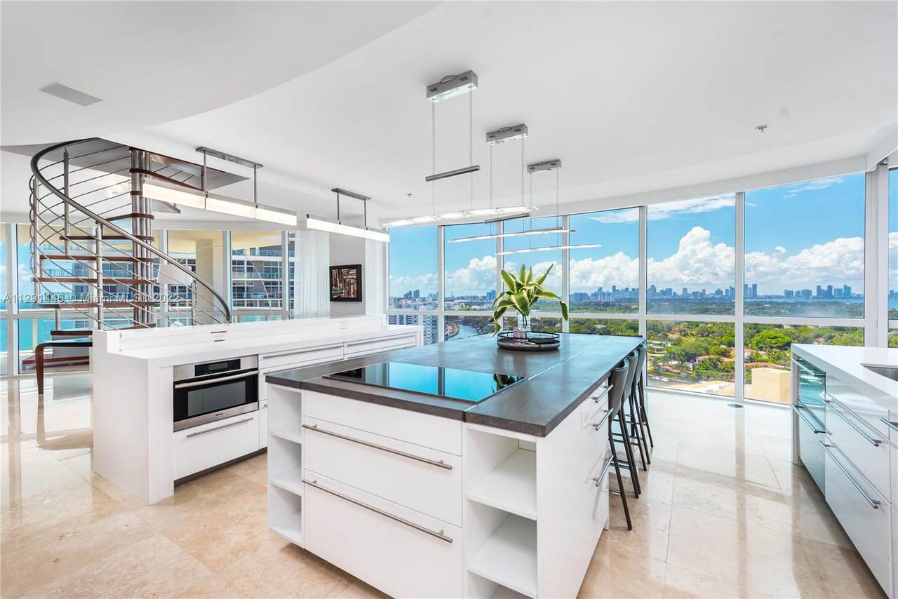 3801 Collins Ave - Photo 1