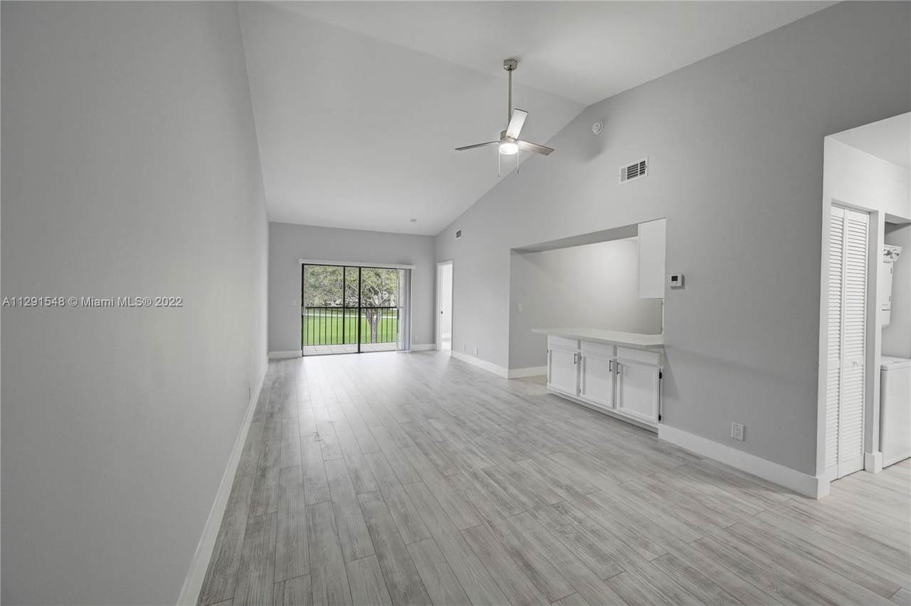 3171 Leewood Ter - Photo 1