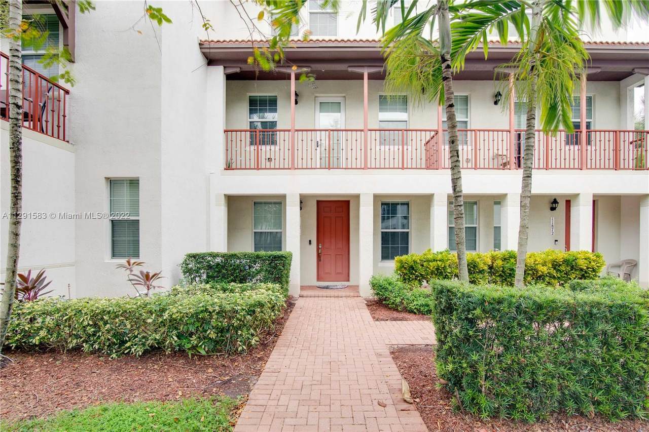 11874 25th Ct - Photo 1