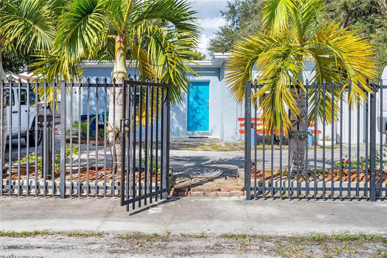 2261 153 ST - Photo 1