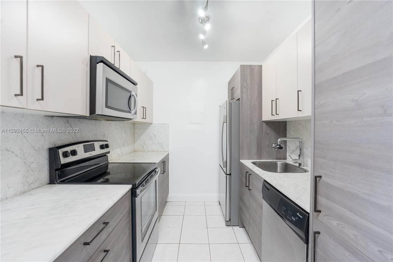 5501 7th St - Photo 1