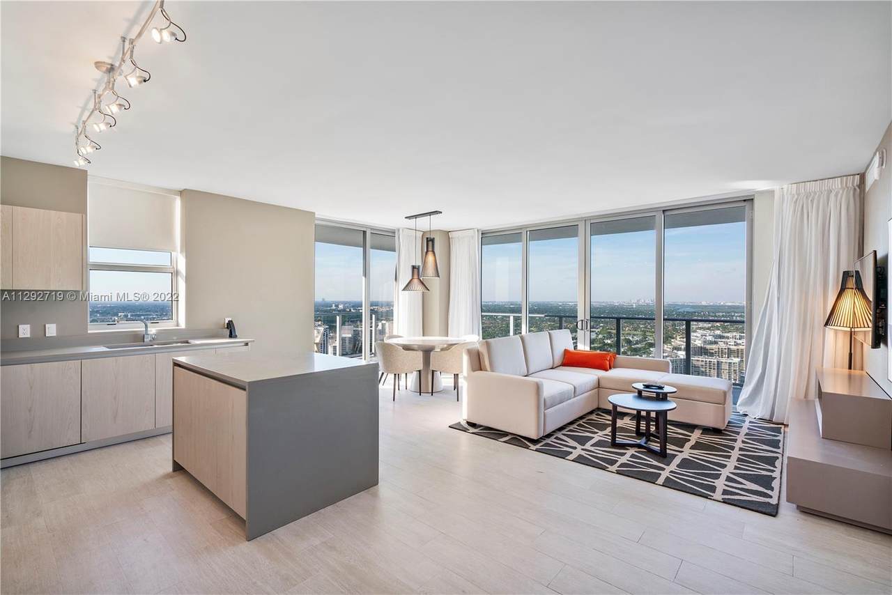 4010 Ocean Dr - Photo 1