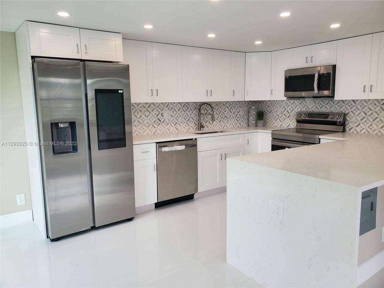 408 Monaco I - Photo 1