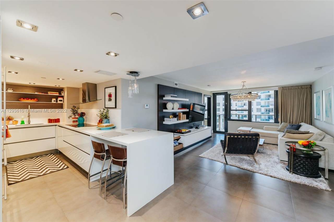 5225 Collins Ave - Photo 1
