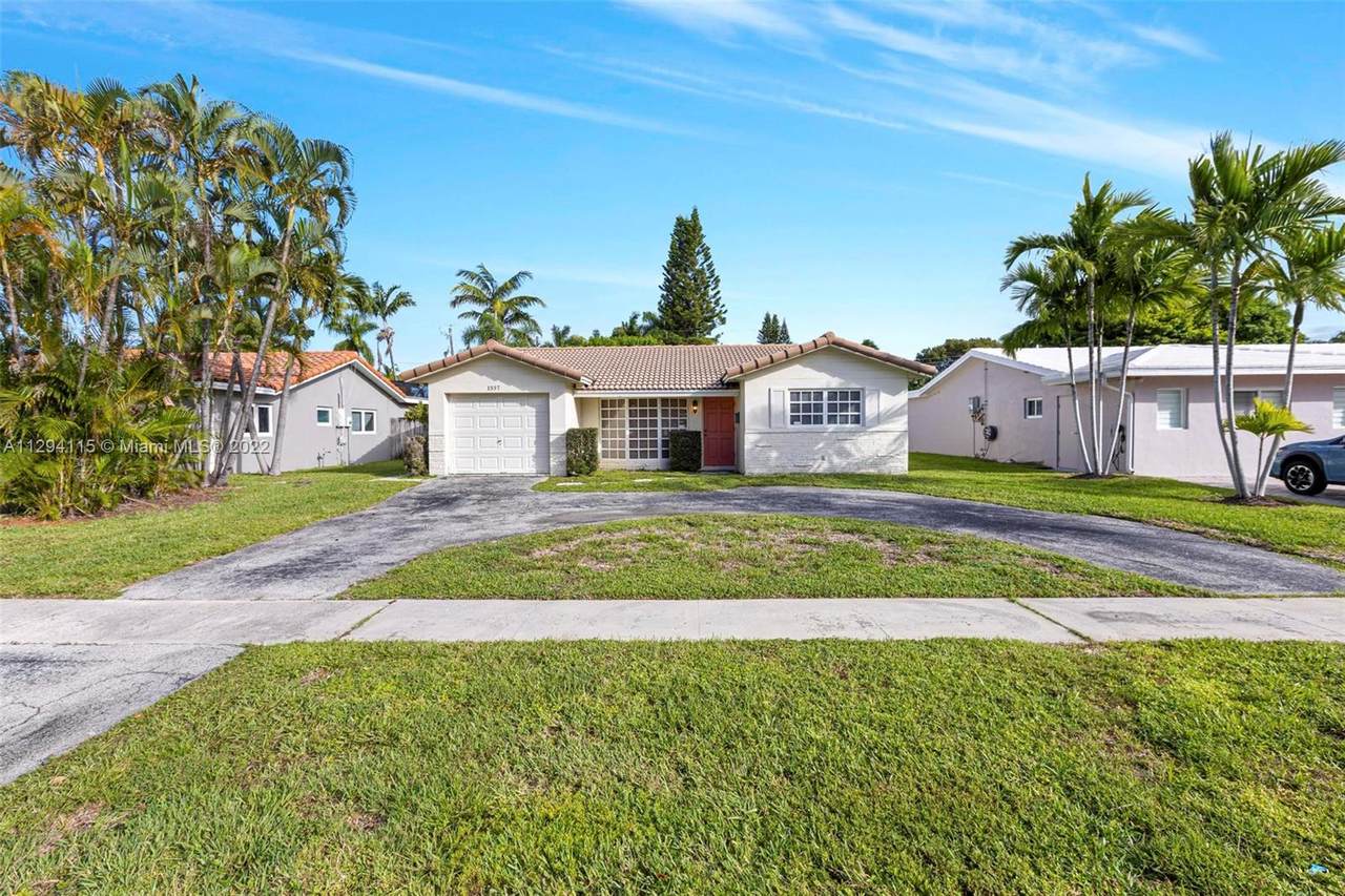 1337 Funston St - Photo 1