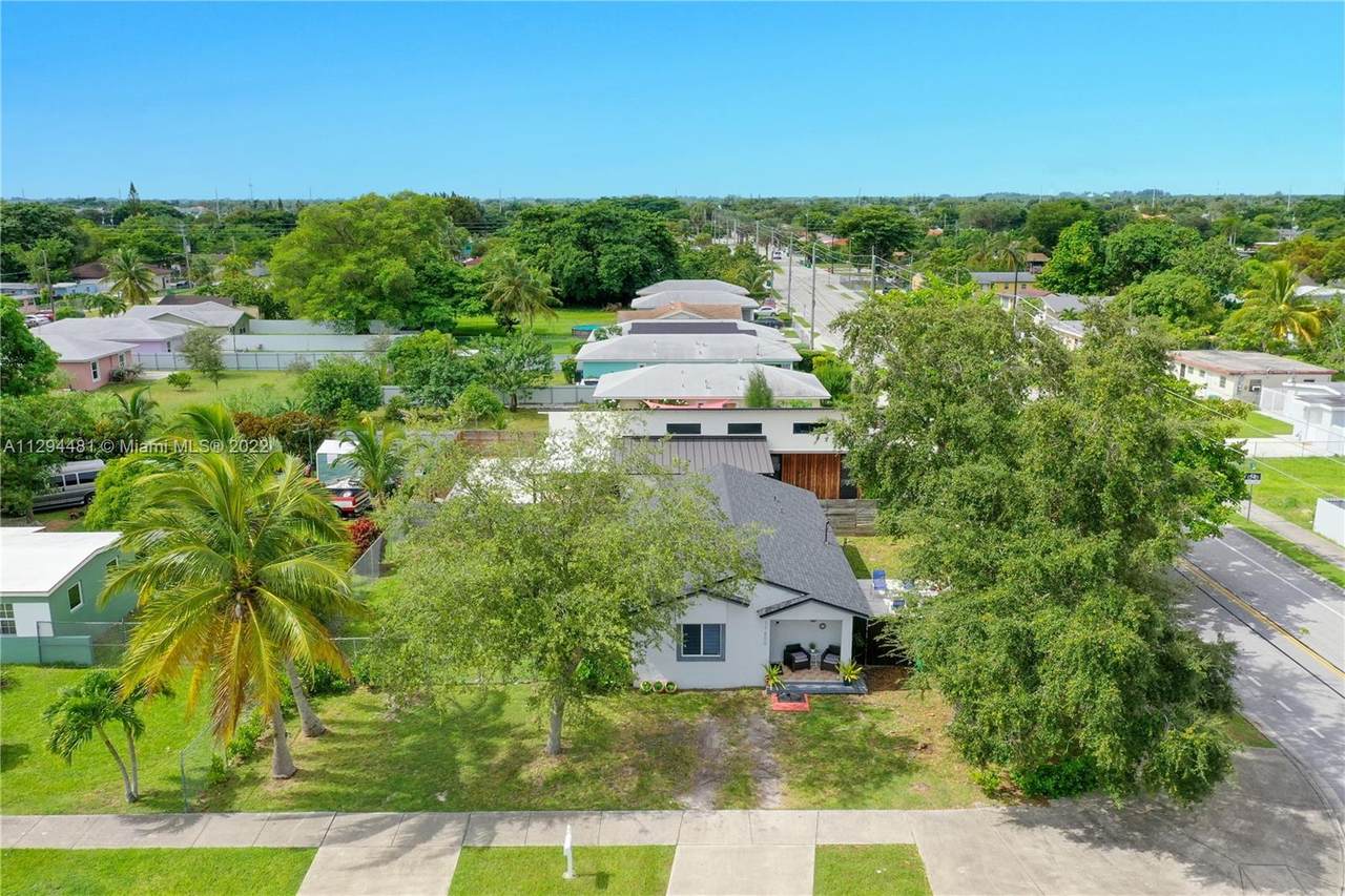 17600 103rd Ave - Photo 1