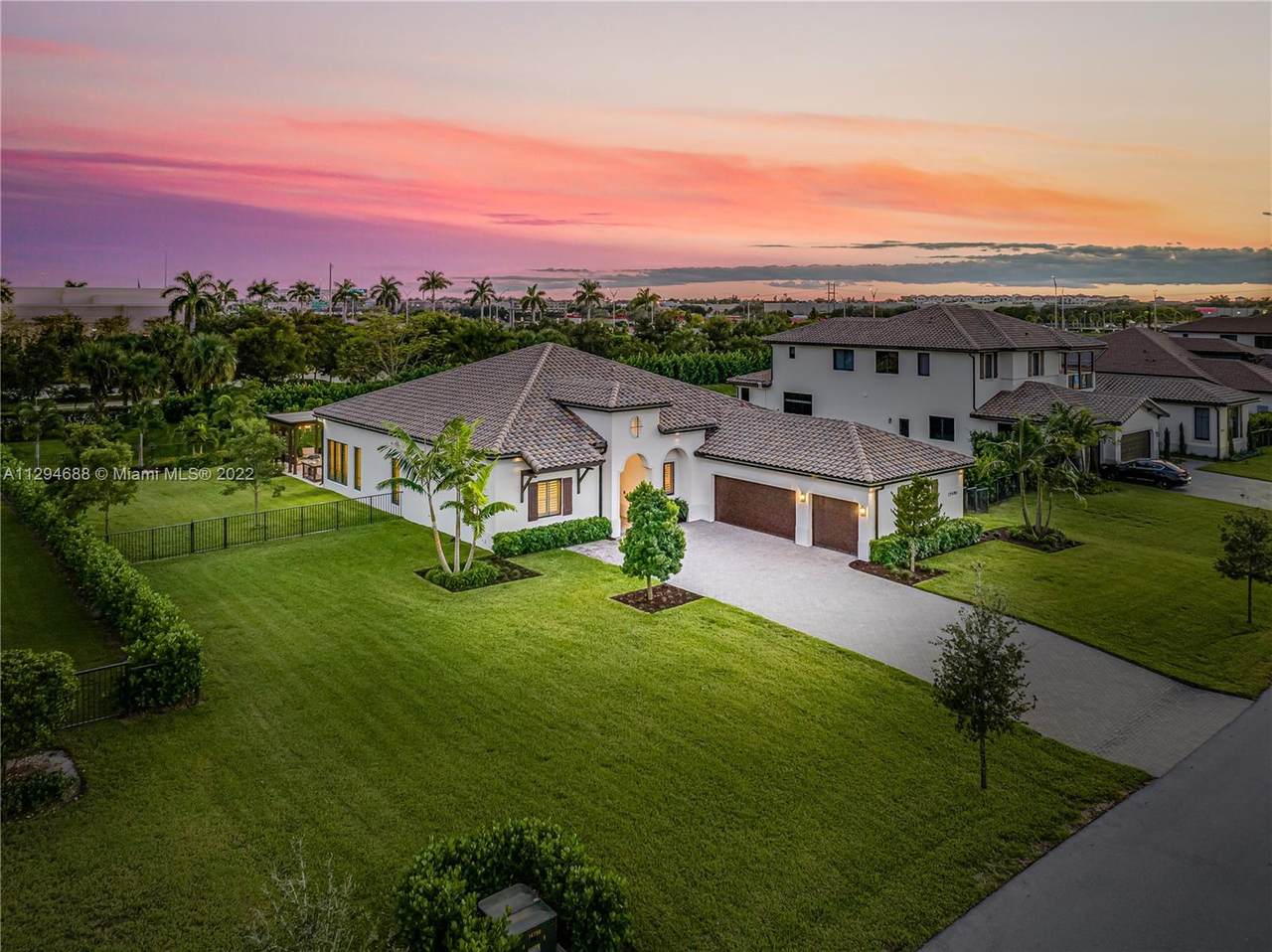 15490 38th Ct - Photo 1