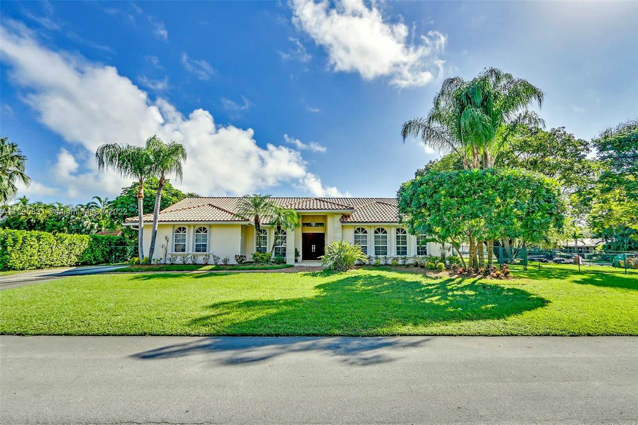 15701 78th Ave - Photo 1