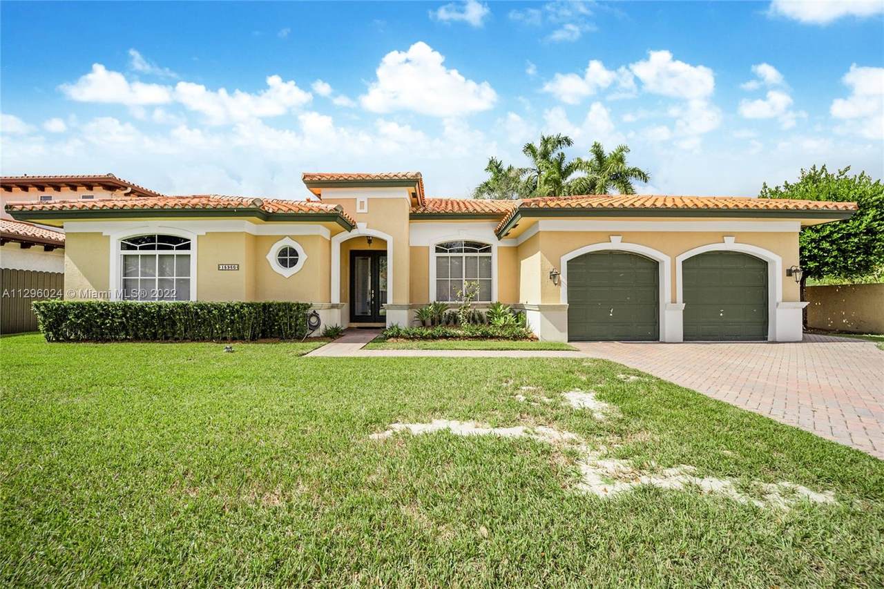 15960 81st Ct - Photo 1