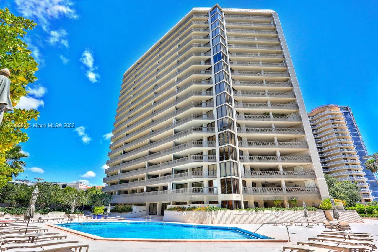 2901 Bayshore Dr - Photo 1
