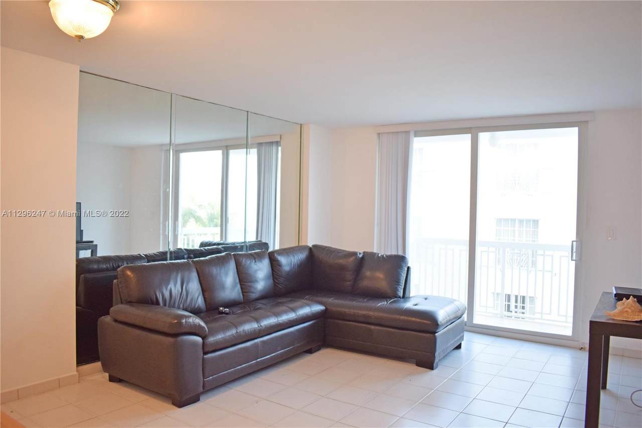 401 Ocean Dr - Photo 1