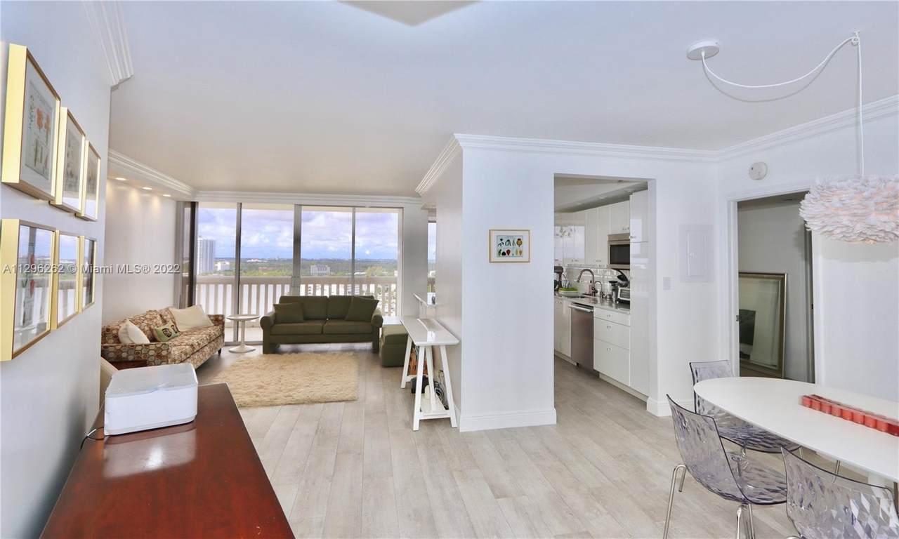 1000 Island Blvd - Photo 1