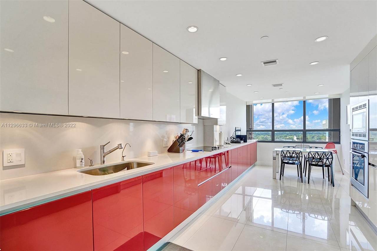 11113 Biscayne Blvd - Photo 1