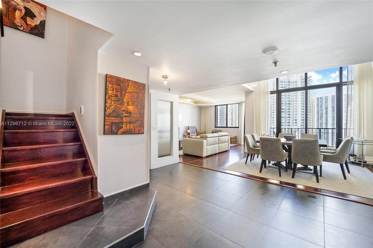 520 Brickell Key Dr - Photo 1