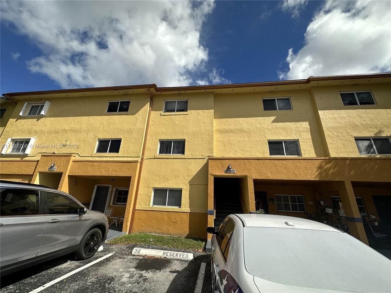 14911 82nd Ter - Photo 1