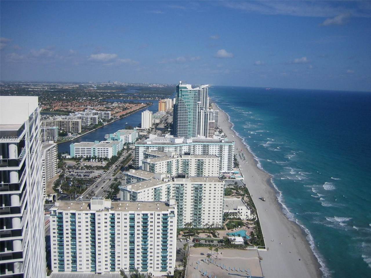1830 Ocean Dr - Photo 1